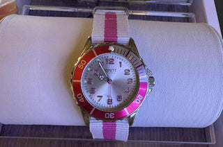 Bonett ur við nailon reim