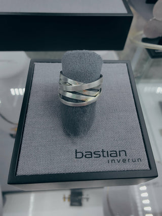 Ringur - Bastian