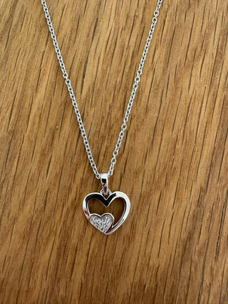 Silvur hálsketa við hjarta - Guld & Sølv