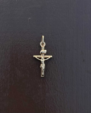 9kt gull krossur- BNH