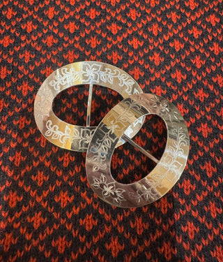 Oval skógvaspenni til konufólk "Blóma B"