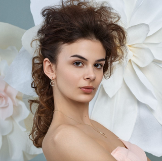 Nuran - Valentina Oyrnaringar